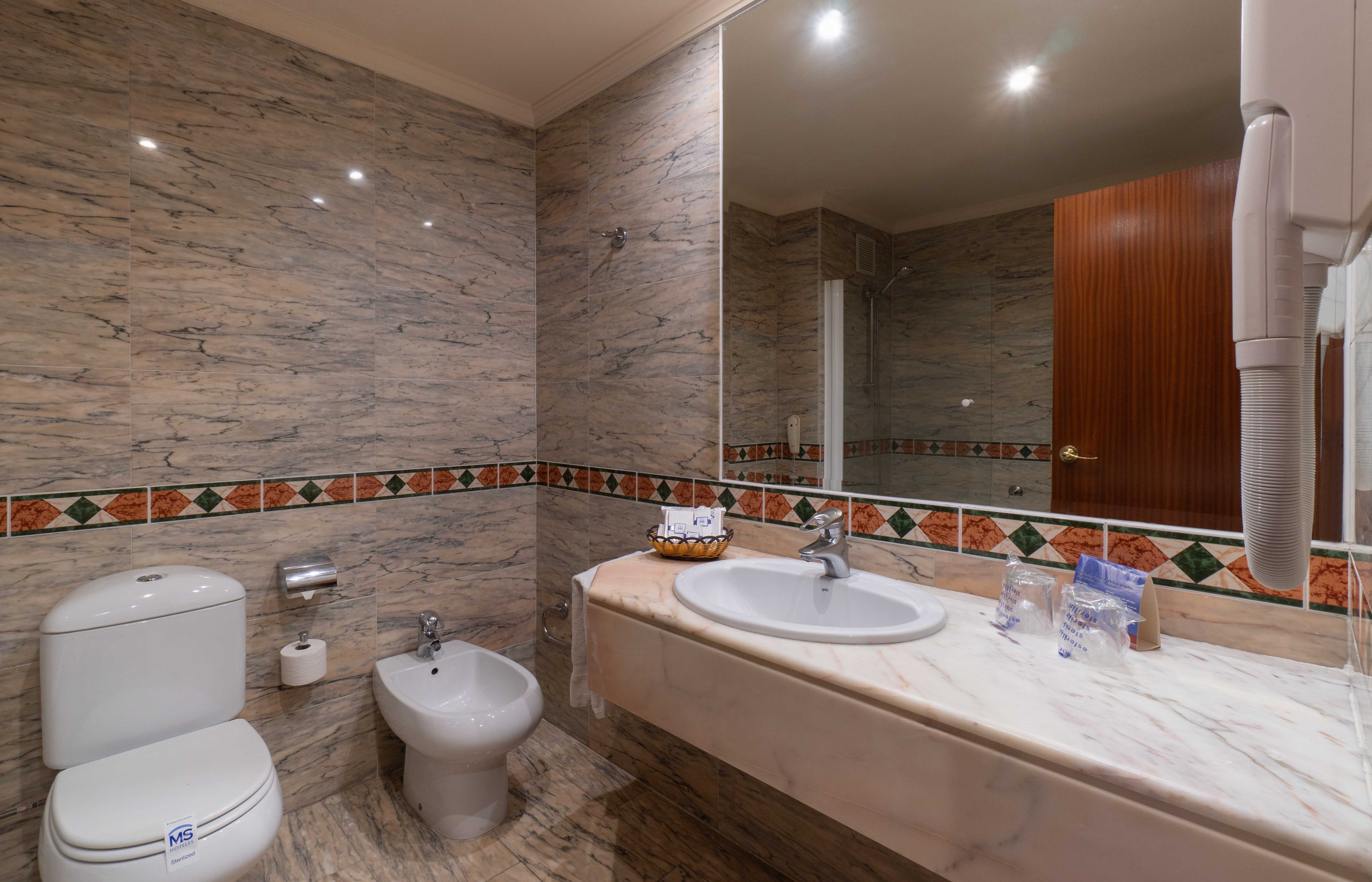 Hôtel Ms Amaragua 4*, Séjour Espagne & ses îles, Andalousie, Malaga et sa région par Ôvoyages Hôtel Ms Amaragua 4*, Séjour Espagne & ses îles, Andalousie, Malaga et sa région par Ôvoyages