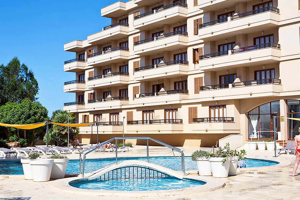 Hôtel & Apartamentos BJ Playamar 2*, Séjour Espagne & ses îles, Baléares, Majorque par Ôvoyages Hôtel & Apartamentos BJ Playamar 2*, Séjour Espagne & ses îles, Baléares, Majorque par Ôvoyages