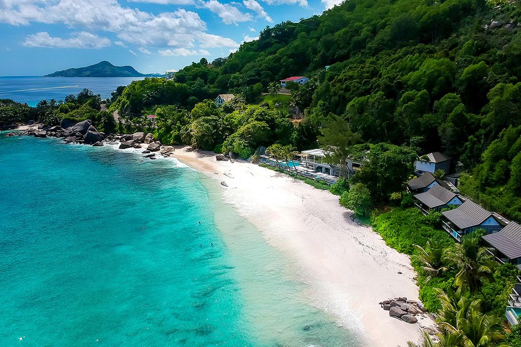 Carana Beach Hotel 4*, Séjour Seychelles, Mahé par Ôvoyages Carana Beach Hotel 4*, Séjour Seychelles, Mahé par Ôvoyages