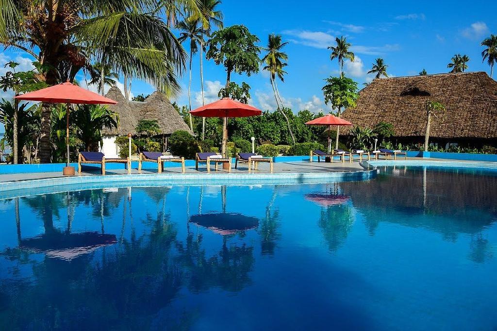 Coconut Tree Village Beach Resort 3*