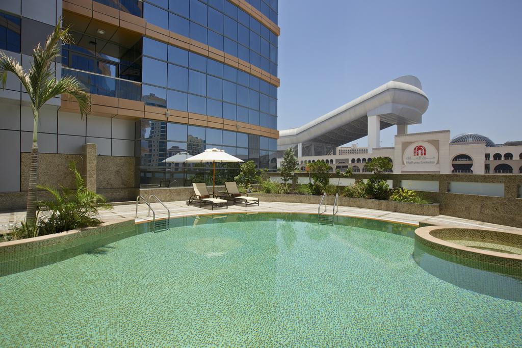 Doubletree by Hilton Hotel & Résidences Dubaï -Al Barsha 4*