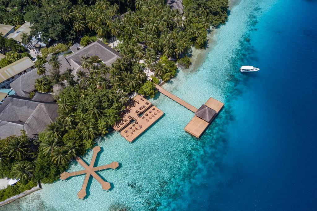 Maldives - Hotel Fihalhohi Island Resort 4*