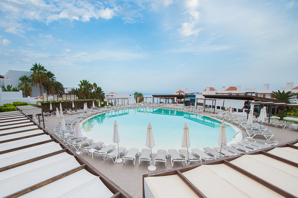 Gara Suites & Golf 4 4 *
