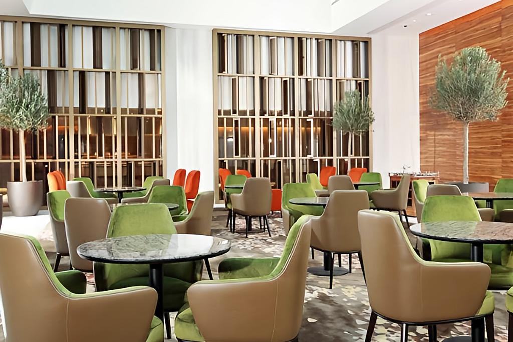 Grand Cosmopolitan Hotel Dubai 5*, Séjour Emirats Arabes Unis, Dubaï par Ôvoyages Grand Cosmopolitan Hotel Dubai 5*, Séjour Emirats Arabes Unis, Dubaï par Ôvoyages