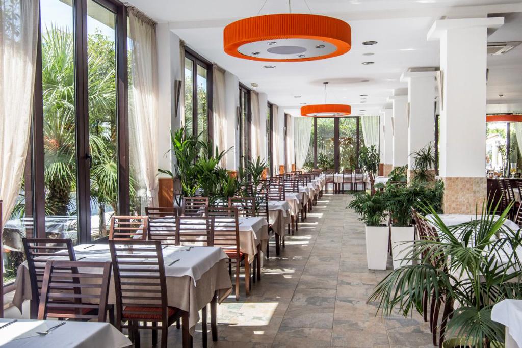Hôtel Aleksandar 4*, Séjour Monténégro par Ôvoyages Hôtel Aleksandar 4*, Séjour Monténégro par Ôvoyages