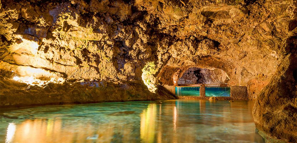 Hôtel Windsor 4* (excursions Joyaux de l'Atlantique incluses), Séjour Portugal, Madère, Île de Madère par Ôvoyages Hôtel Windsor 4* (excursions Joyaux de l'Atlantique incluses), Séjour Portugal, Madère, Île de Madère par Ôvoyages