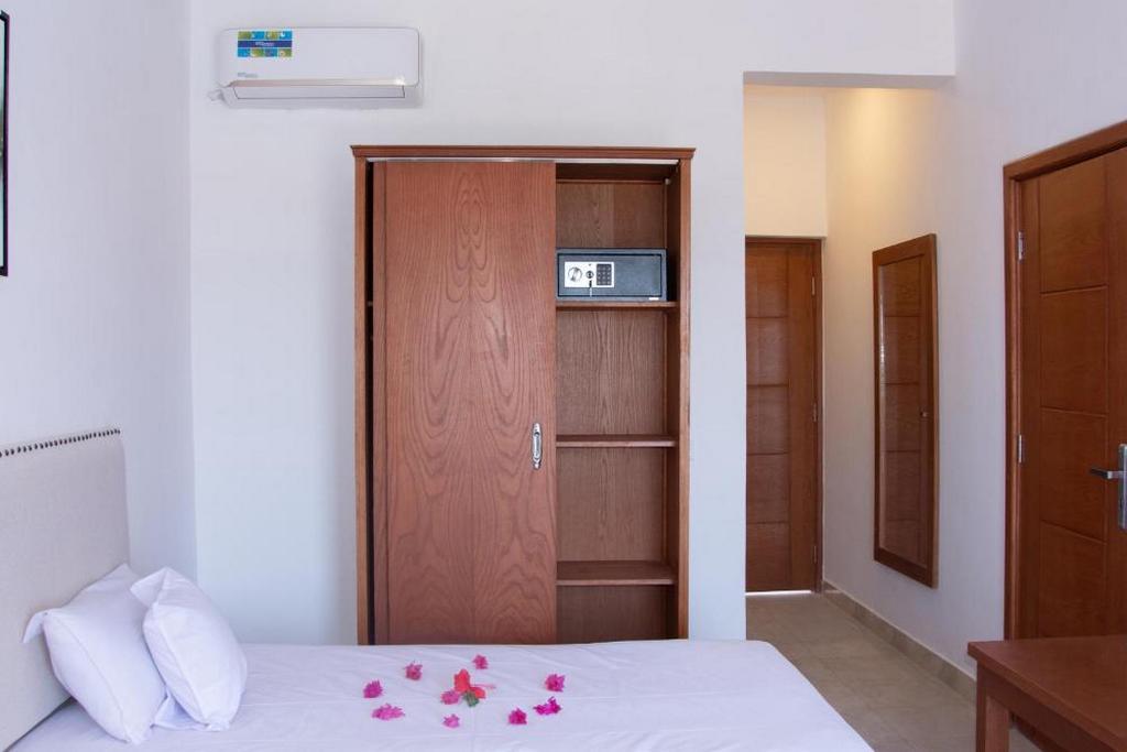 Hôtel Malika Nungwi 4* & Safari 2 Nuits, Séjour Tanzanie, Zanzibar par Ôvoyages Hôtel Malika Nungwi 4* & Safari 2 Nuits, Séjour Tanzanie, Zanzibar par Ôvoyages