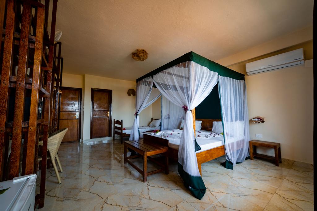 Tanzanie - Zanzibar - Hôtel Palumbo Waves Resort + Safari 1 Nuit