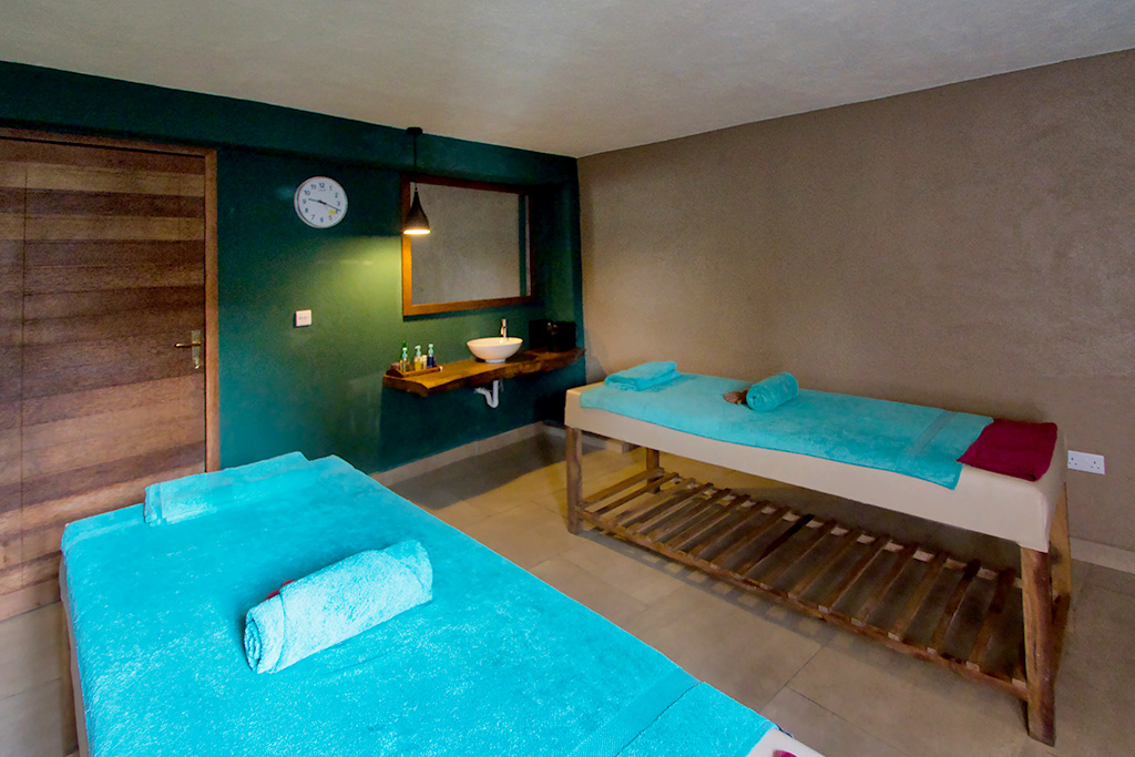 Hôtel Palumbo Waves Resort 4* + Safari 1 nuit, Combiné Tanzanie, Zanzibar par Ôvoyages Hôtel Palumbo Waves Resort 4* + Safari 1 nuit, Combiné Tanzanie, Zanzibar par Ôvoyages