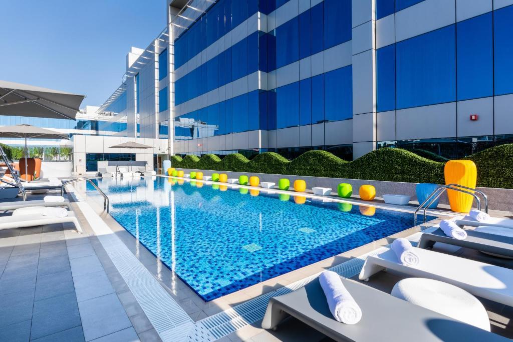 Studio M Arabian Plaza Hotel & Hotel Apartments by Millennium 3*