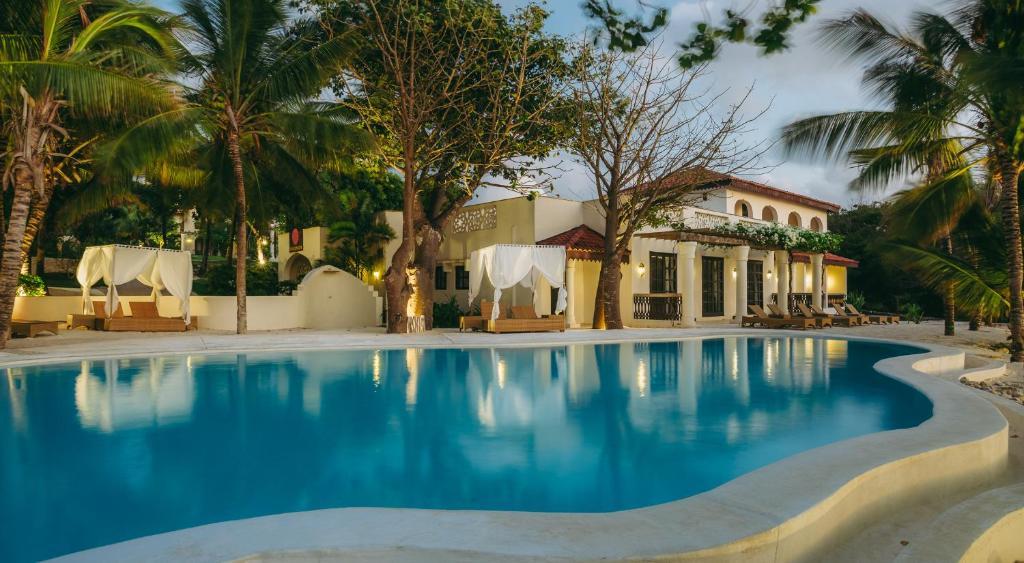 Hôtel Swahili Beach Resort 5* + Safari 3 nuits, Combiné Kenya par Ôvoyages Hôtel Swahili Beach Resort 5* + Safari 3 nuits, Combiné Kenya par Ôvoyages