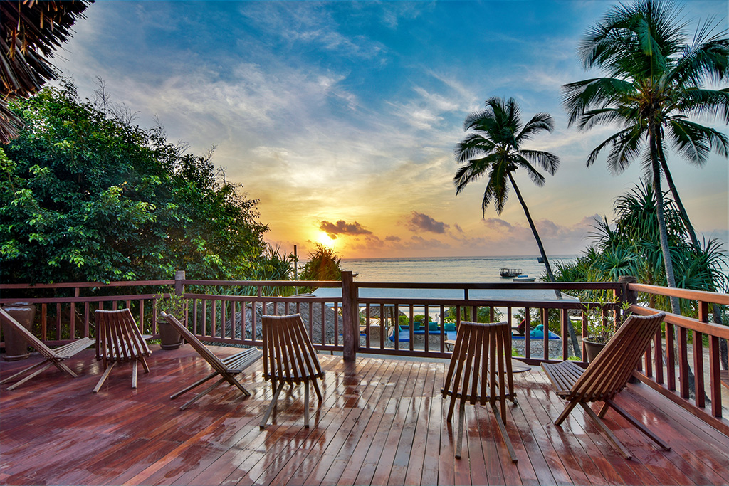 Kena Beach Resort by Ovoyages + Safari 1N 4 * Sup
