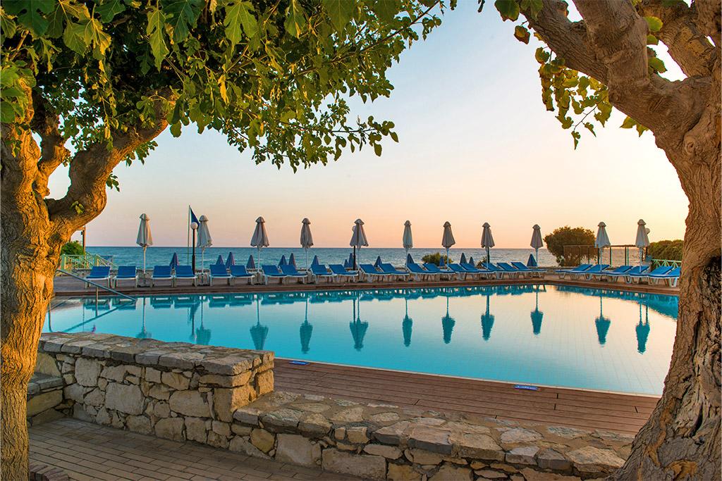 Hôtel Silva Beach 4*