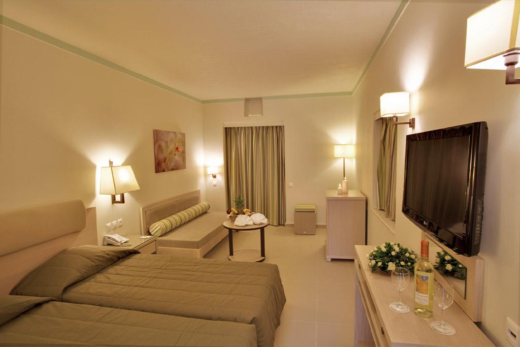 Hôtel Silva Beach 4*, Séjour Grèce & ses îles, Crète par Ôvoyages Hôtel Silva Beach 4*, Séjour Grèce & ses îles, Crète par Ôvoyages
